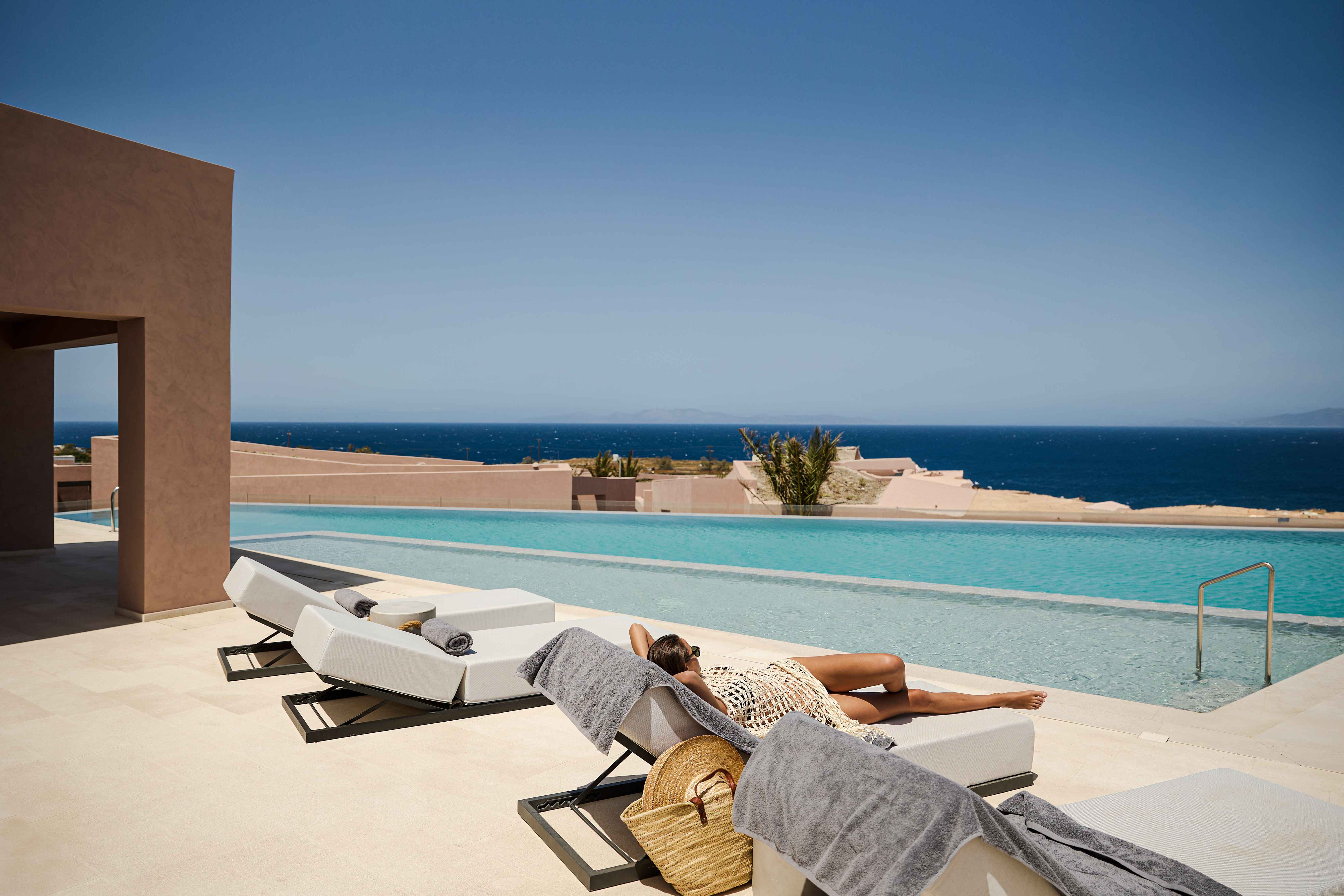 Domes Novos Santorini Autograph Collection