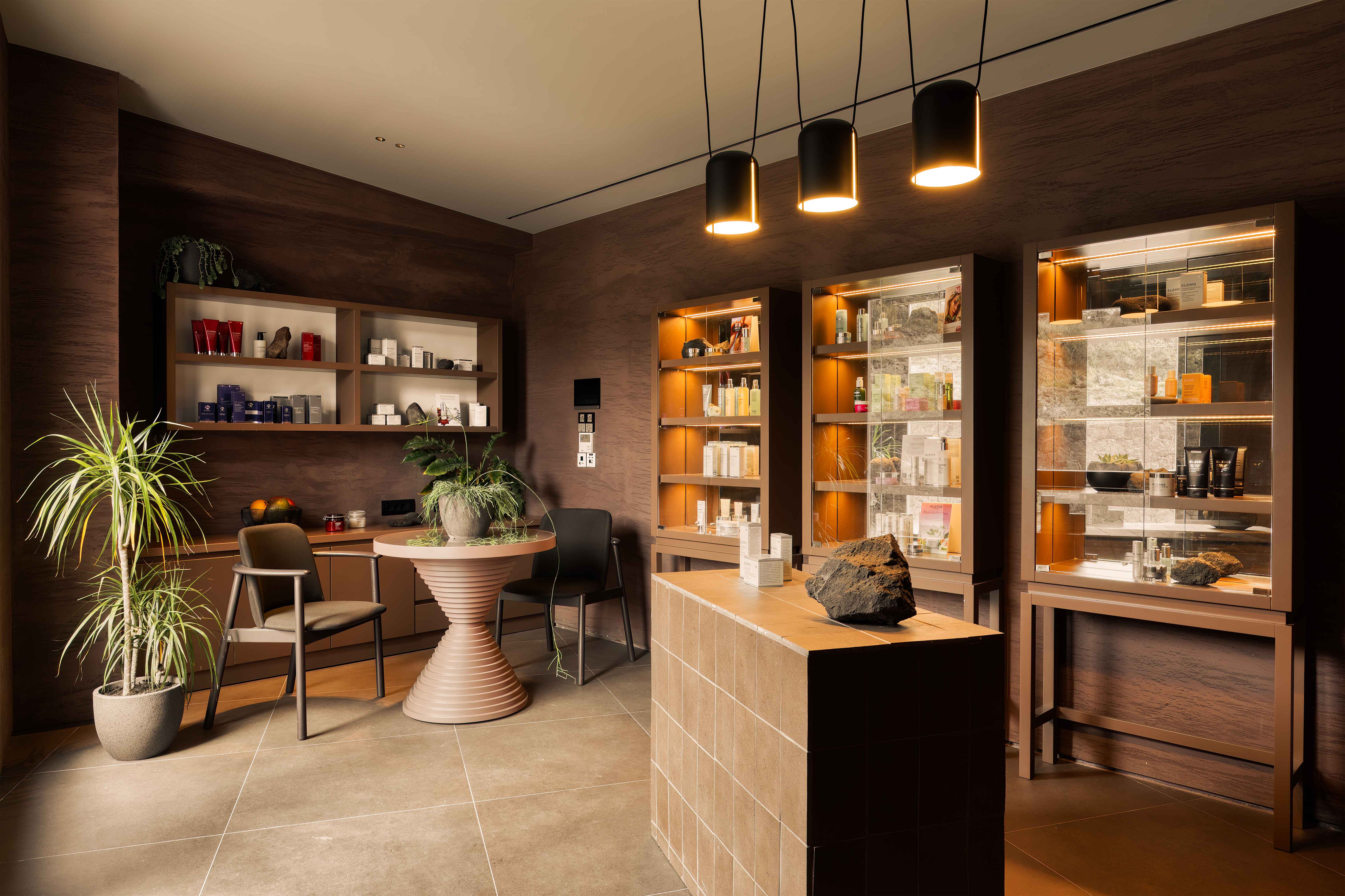 Domes Novos Santorini Autograph Collection