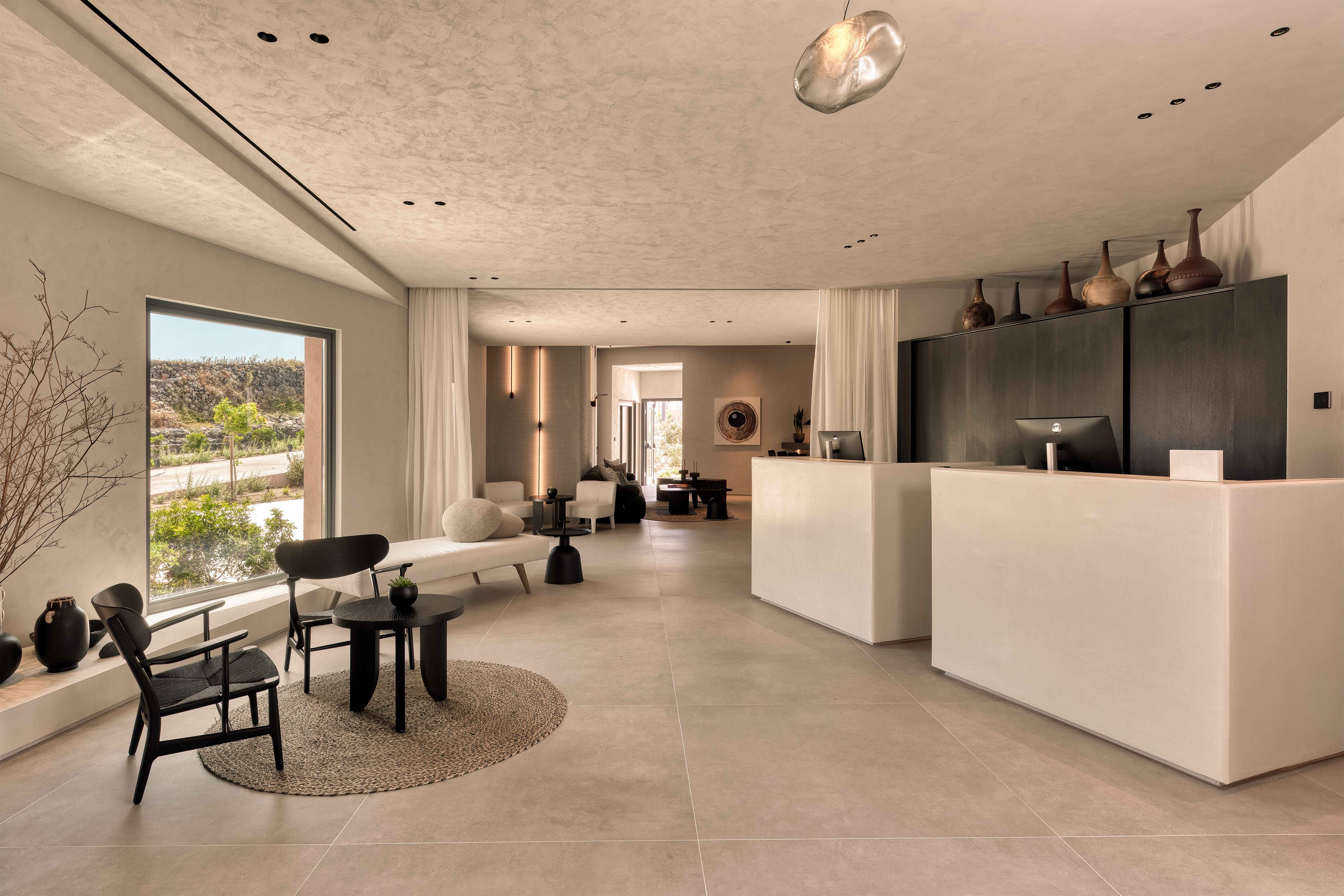 Domes Novos Santorini Autograph Collection