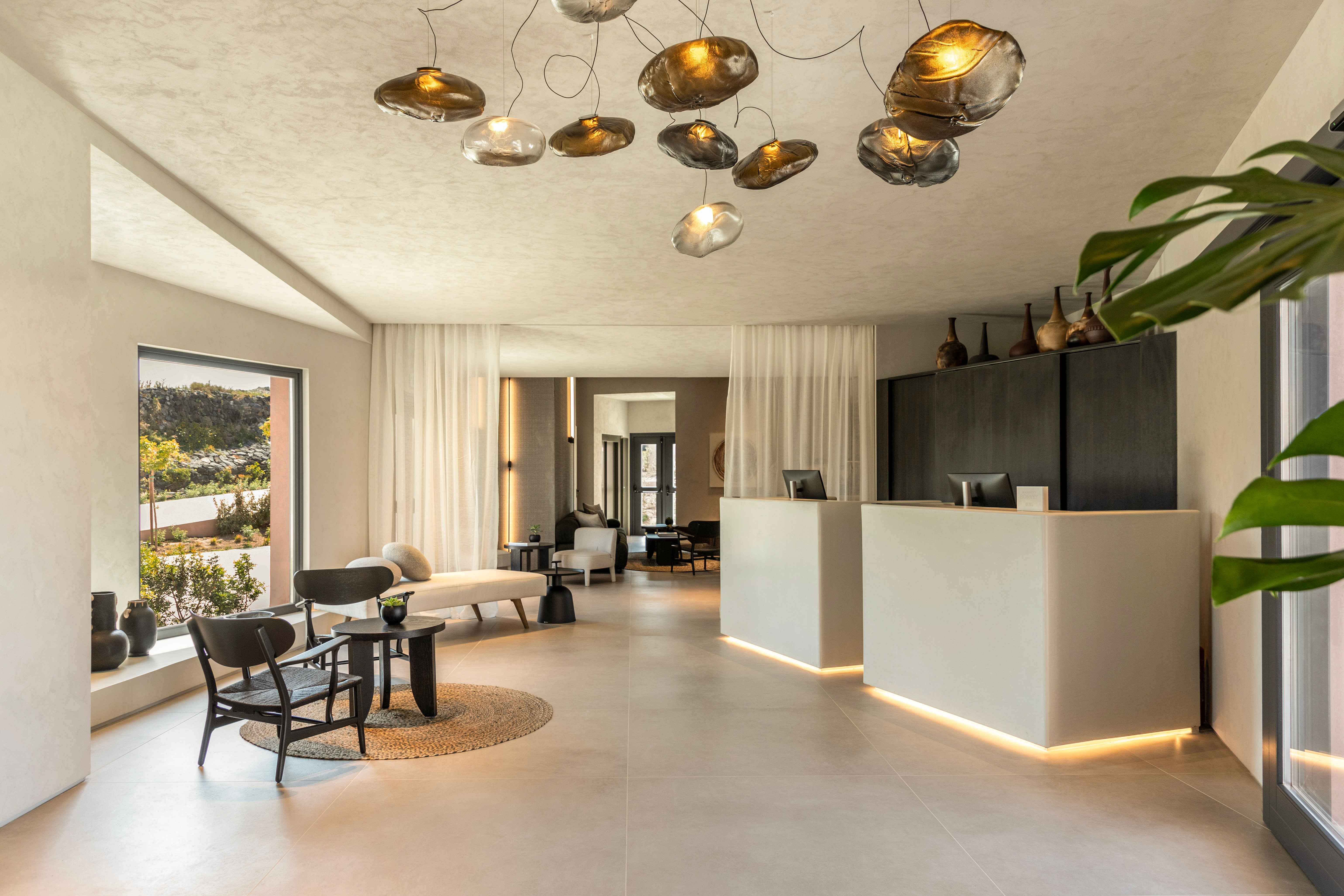 Domes Novos Santorini Autograph Collection