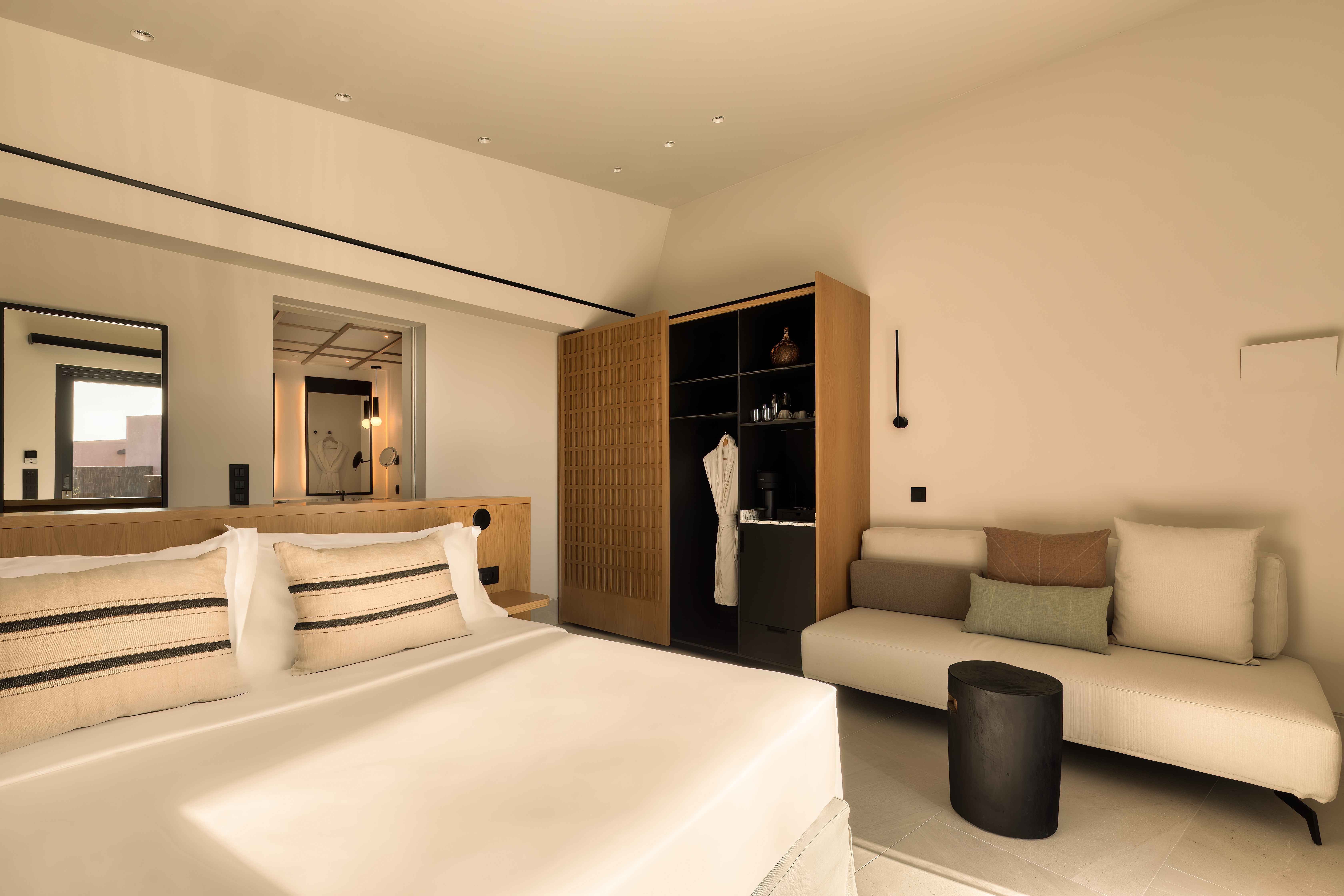 Domes Novos Santorini Autograph Collection