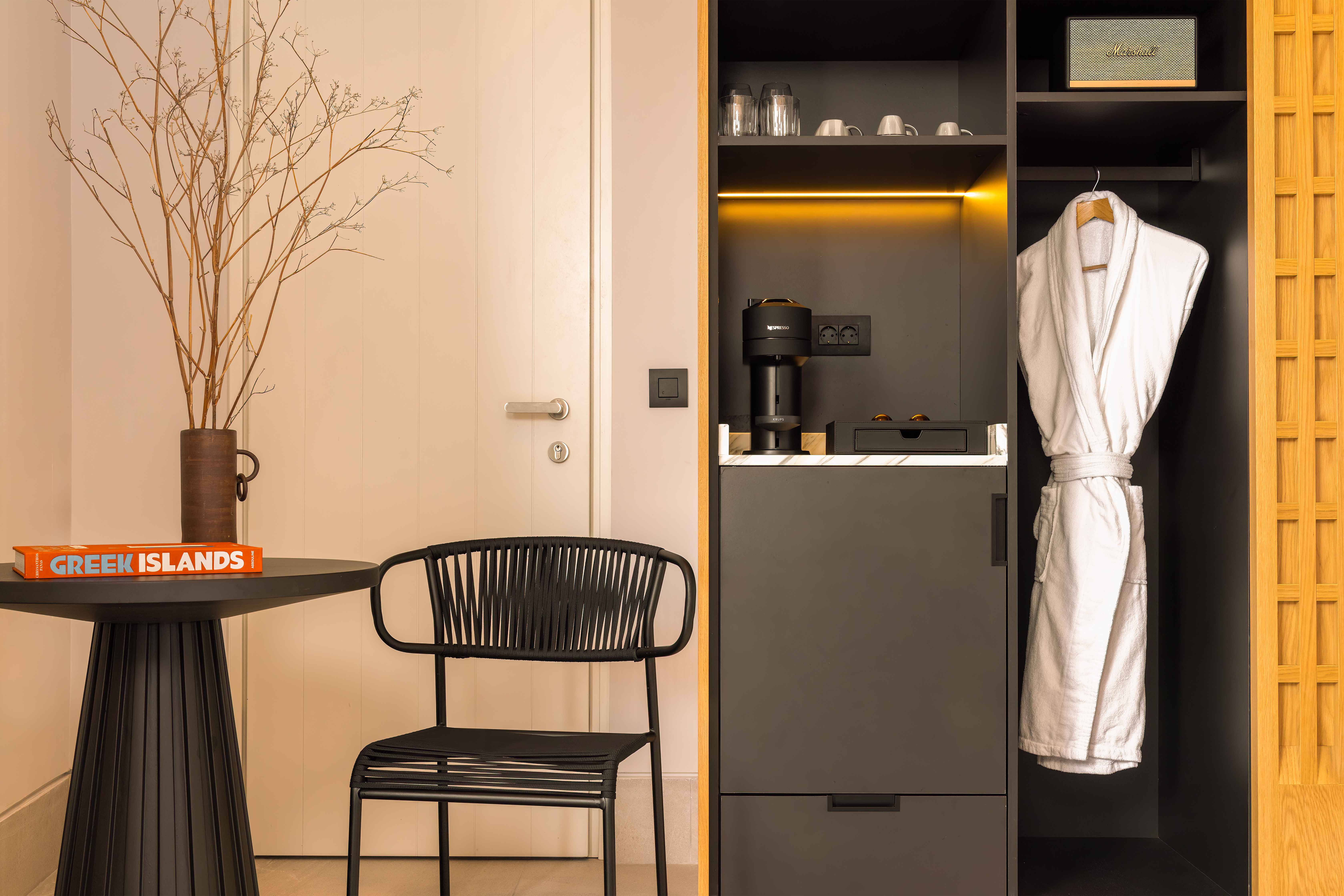 Domes Novos Santorini Autograph Collection