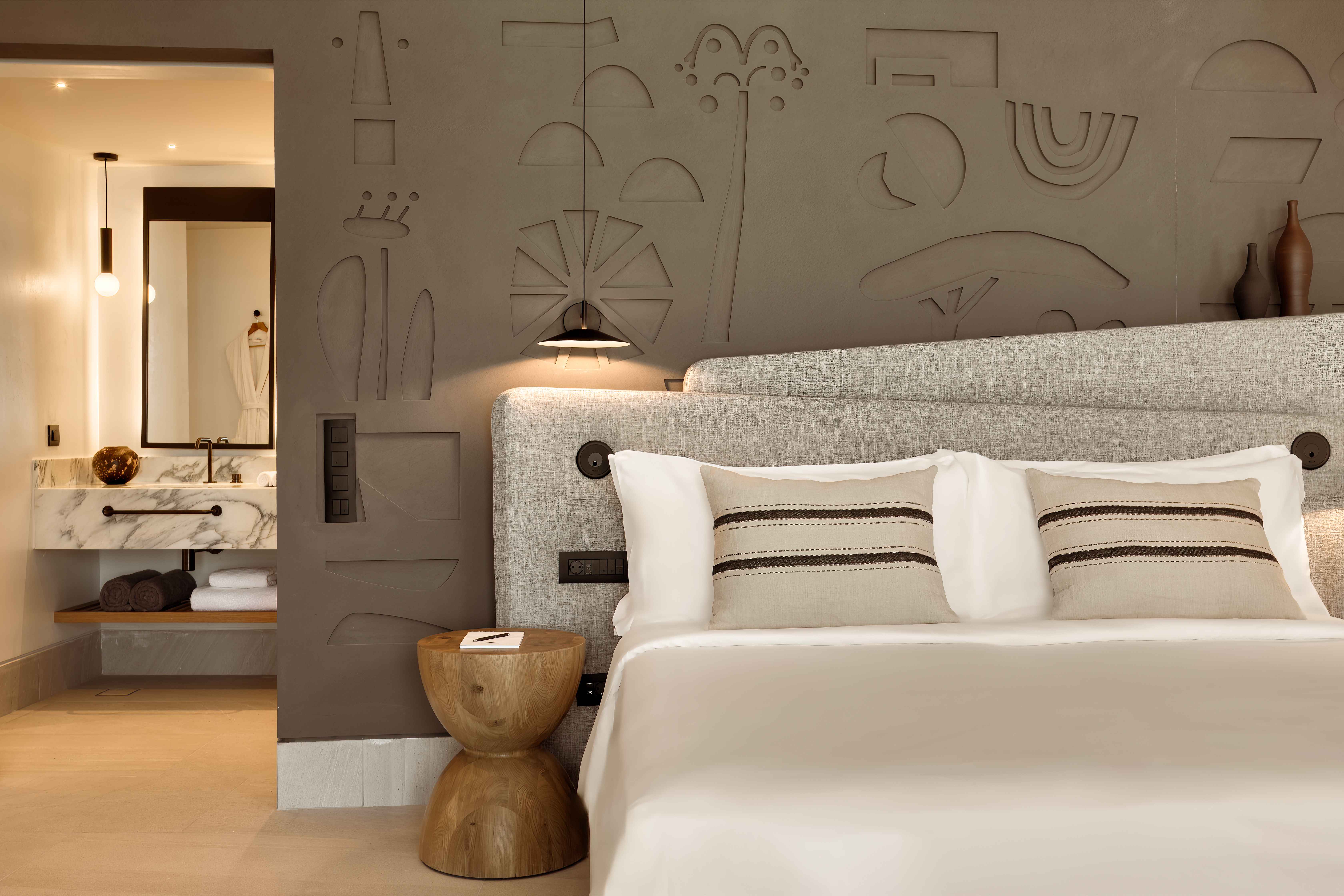 Domes Novos Santorini Autograph Collection