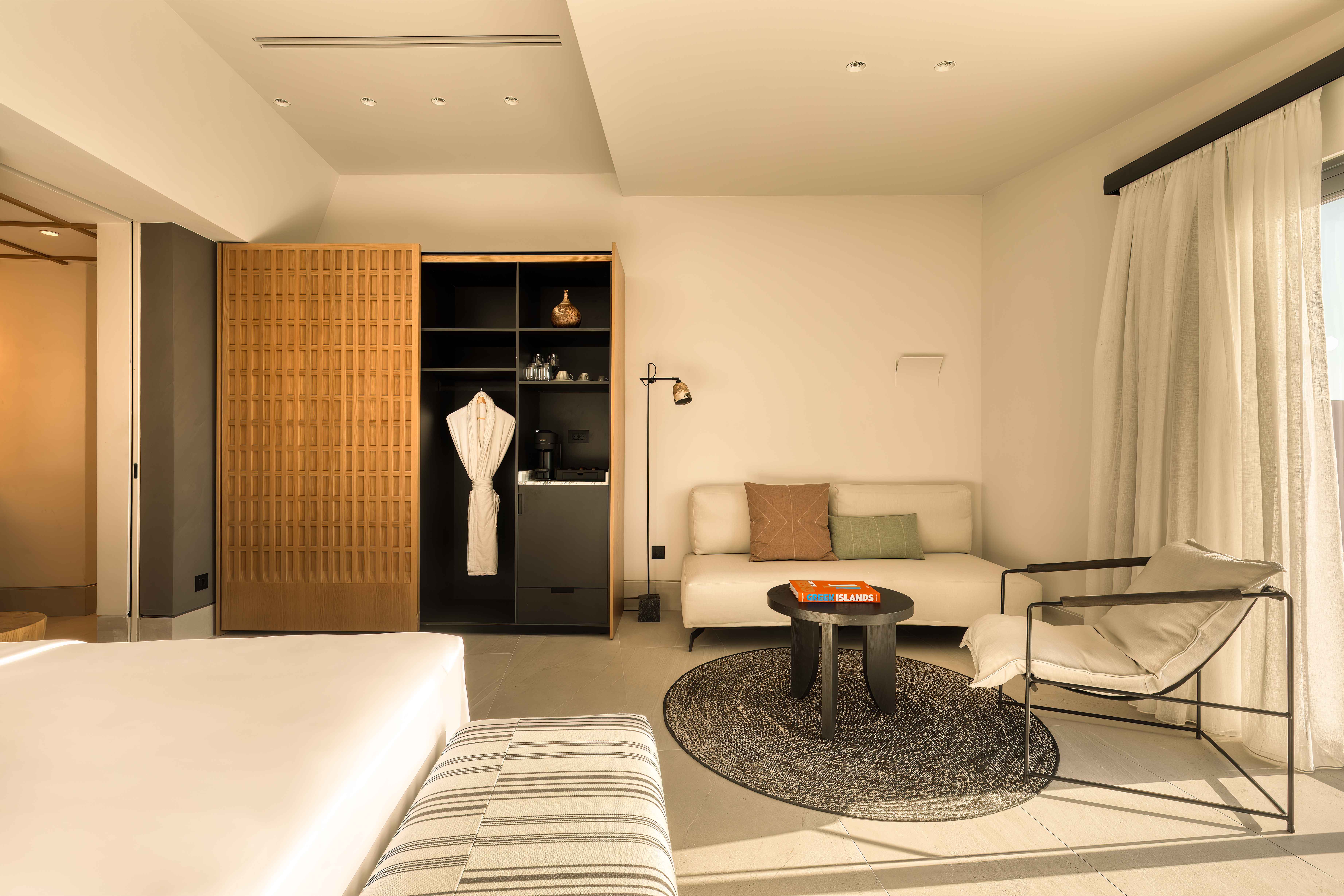 Domes Novos Santorini Autograph Collection