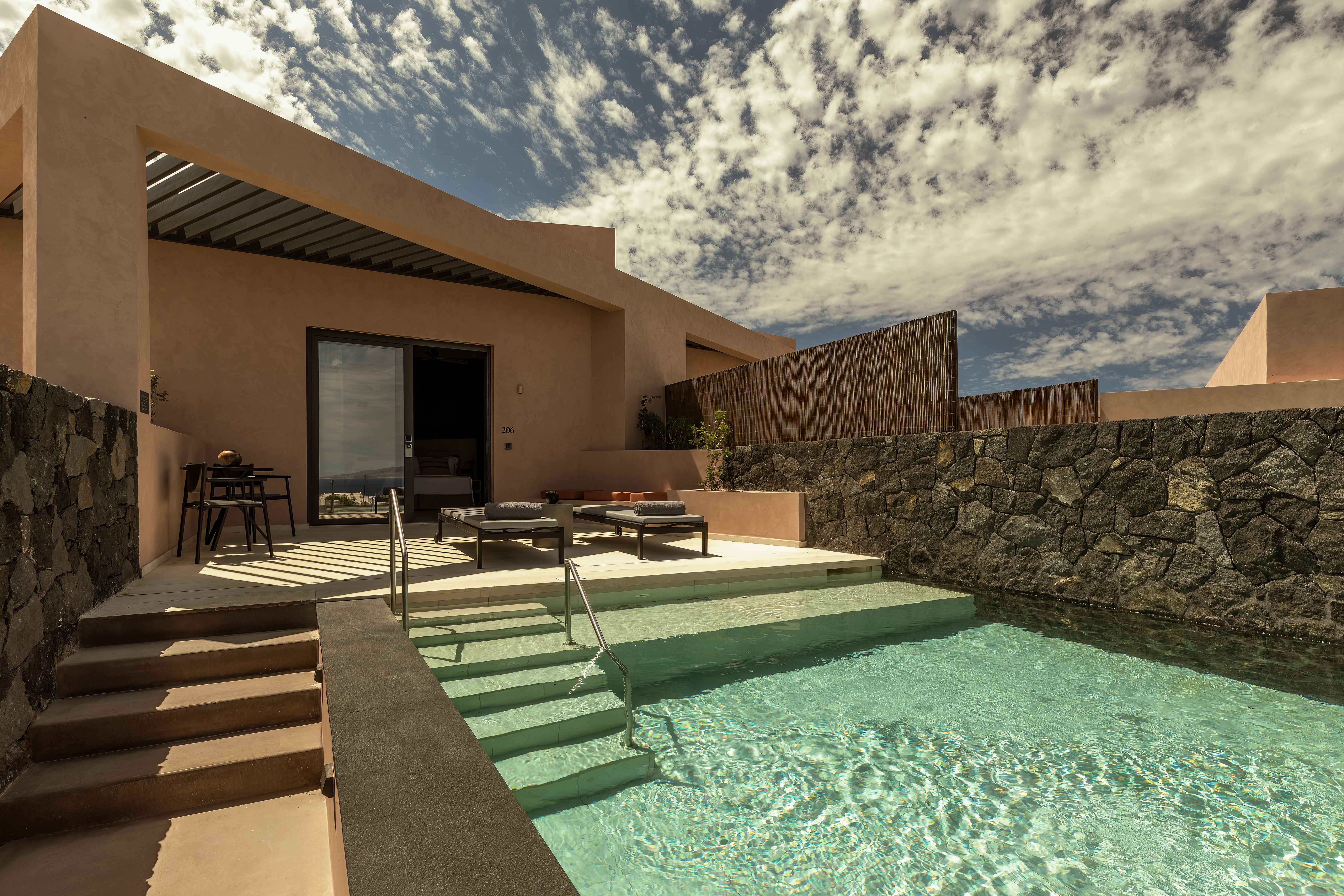 Domes Novos Santorini Autograph Collection