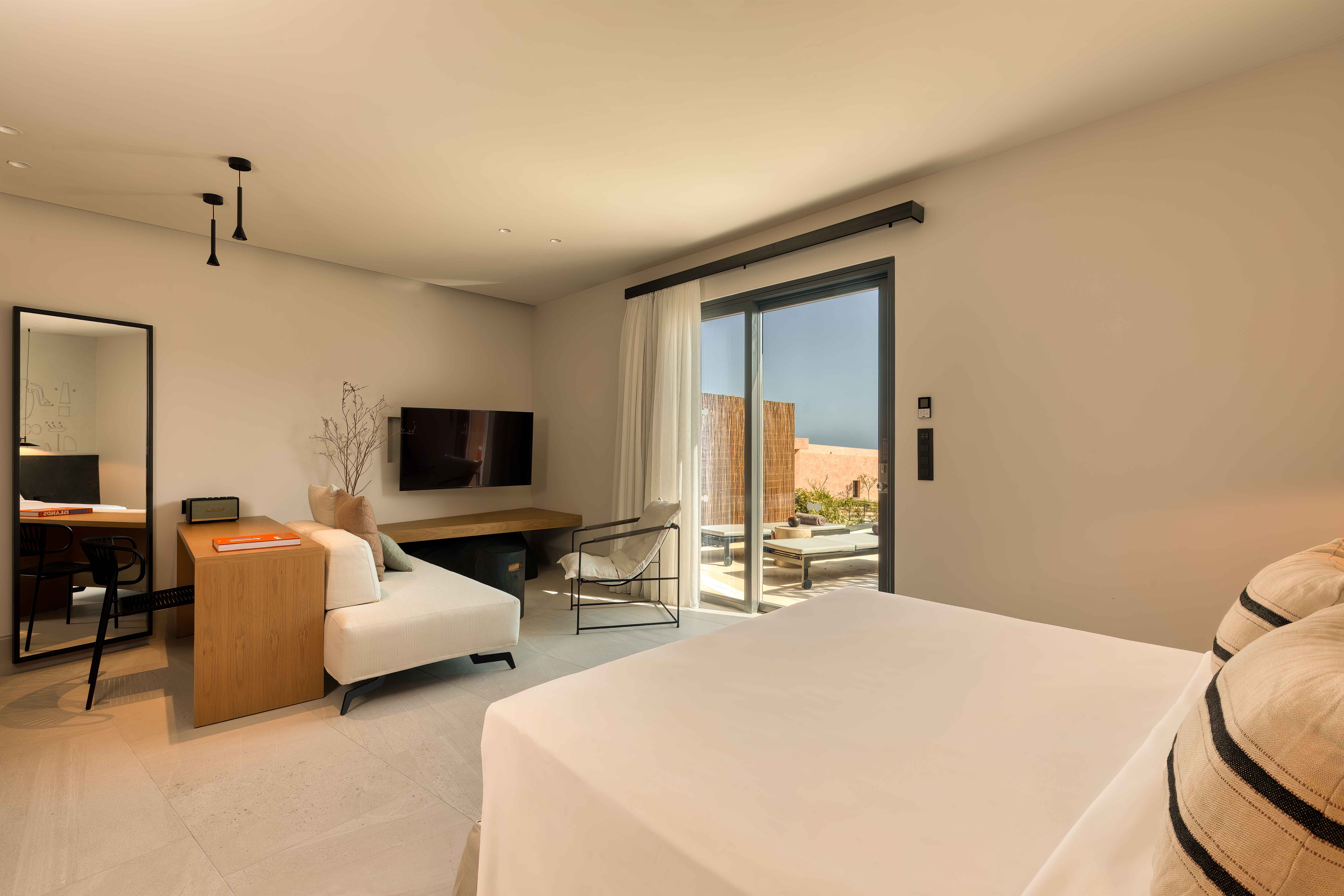 Domes Novos Santorini Autograph Collection