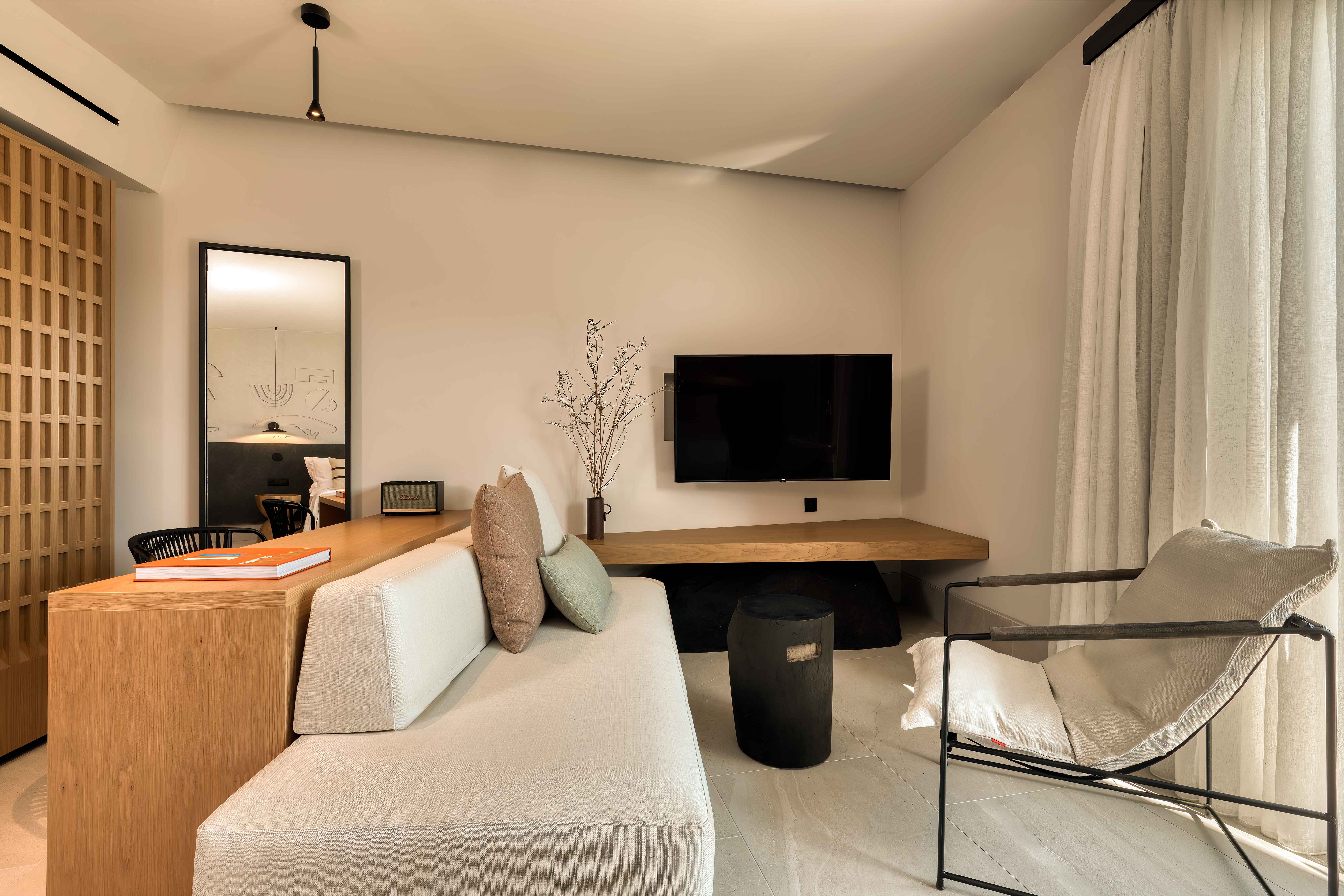 Domes Novos Santorini Autograph Collection