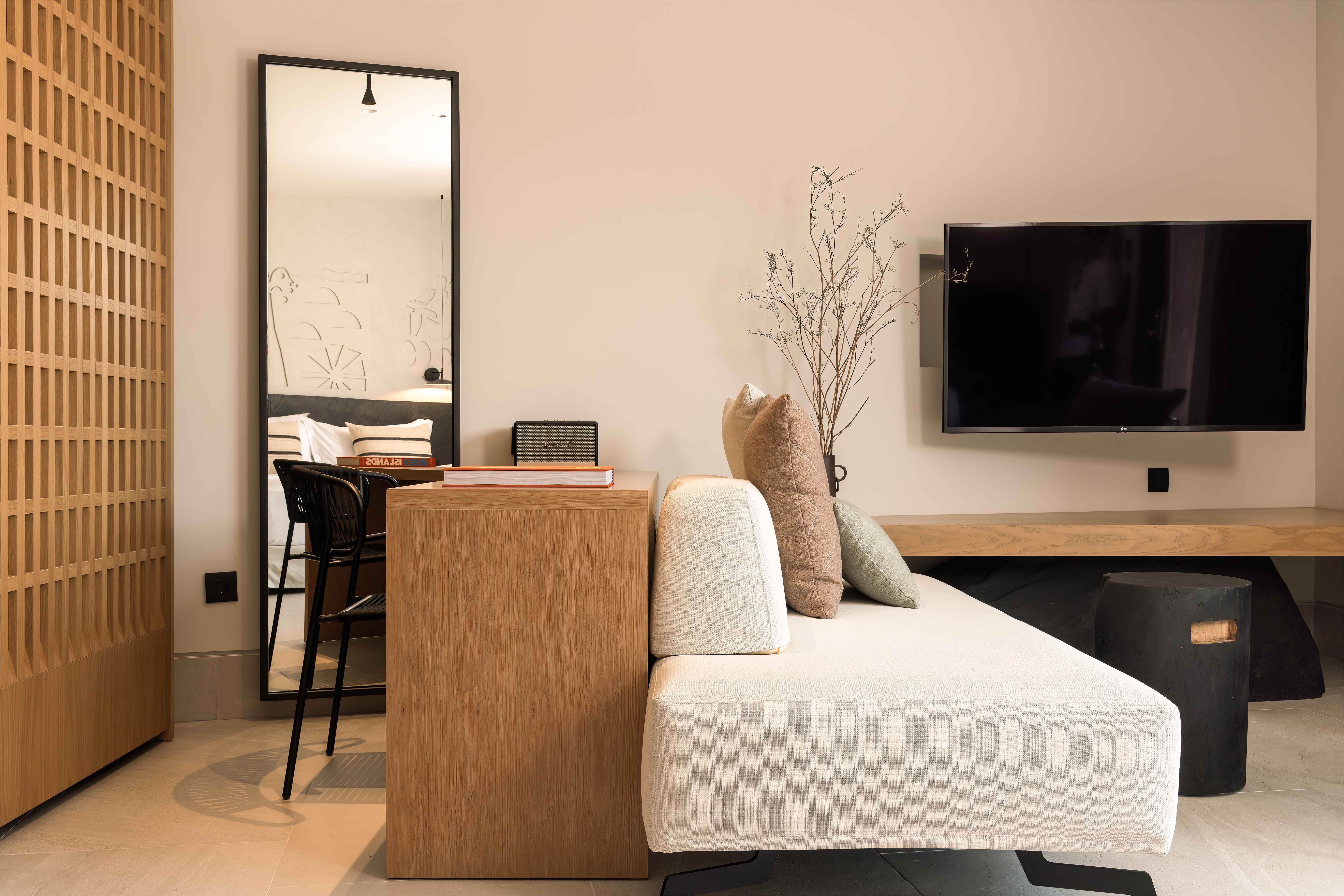 Domes Novos Santorini Autograph Collection