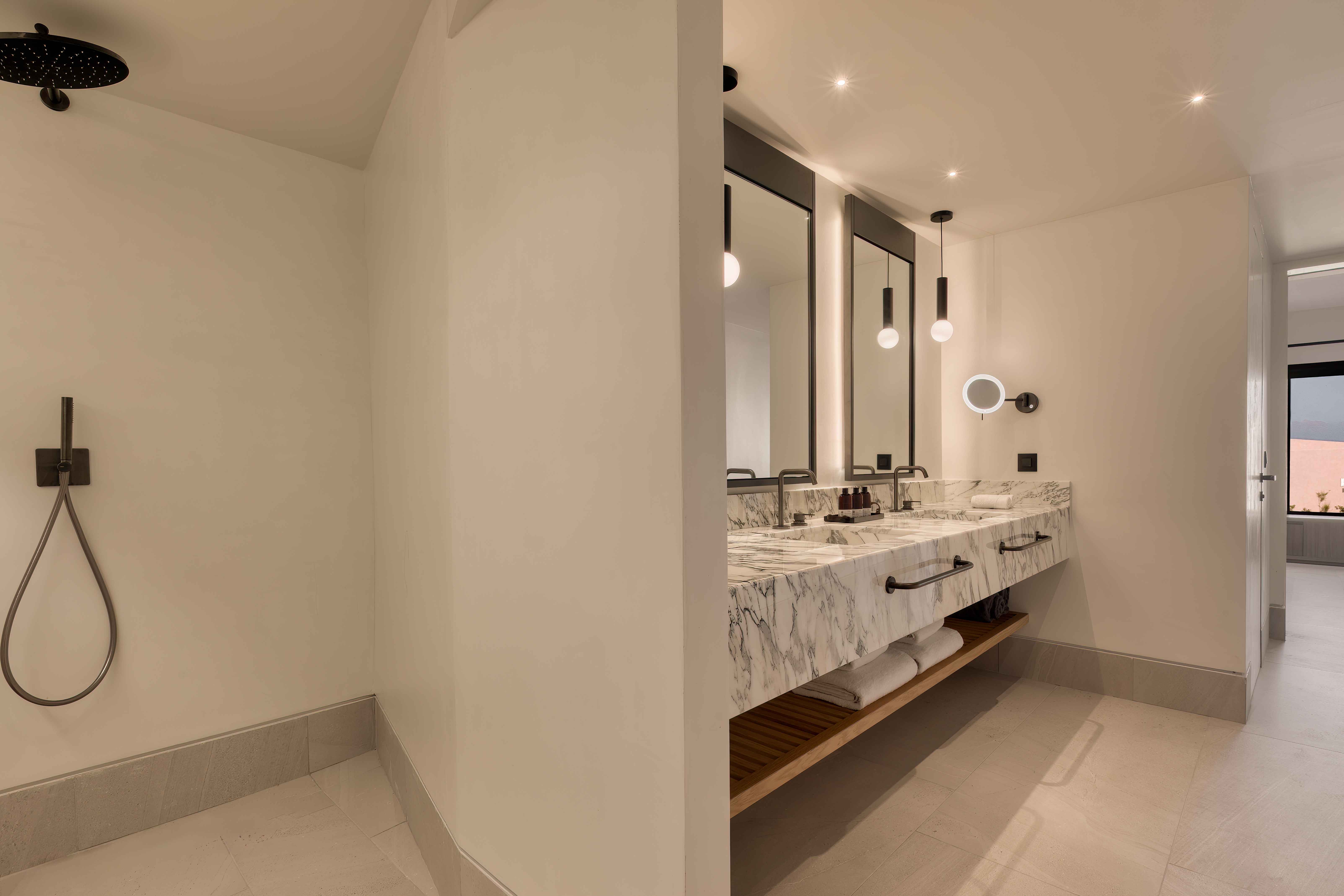 Domes Novos Santorini Autograph Collection