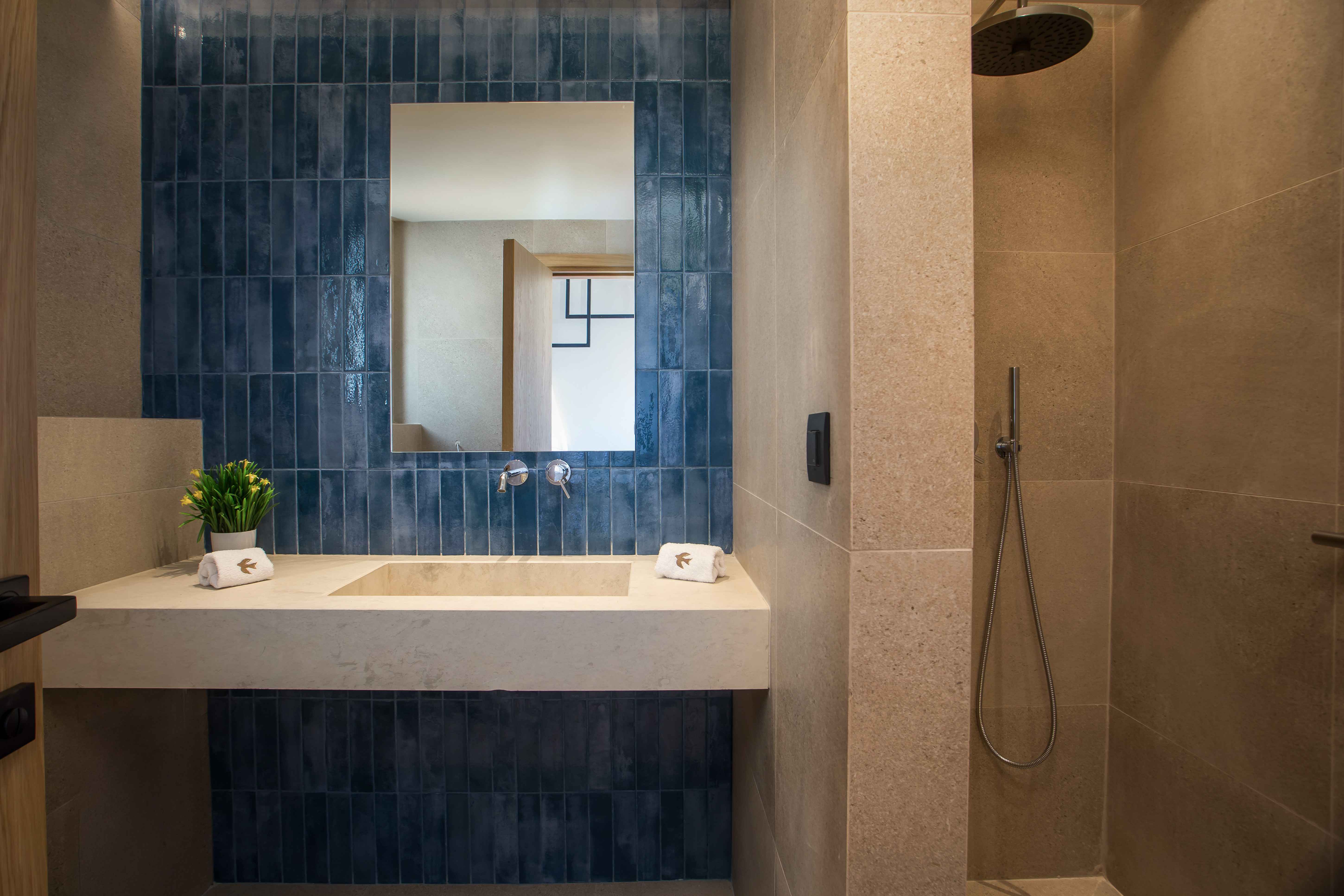 Este Elegant Suites & Villas