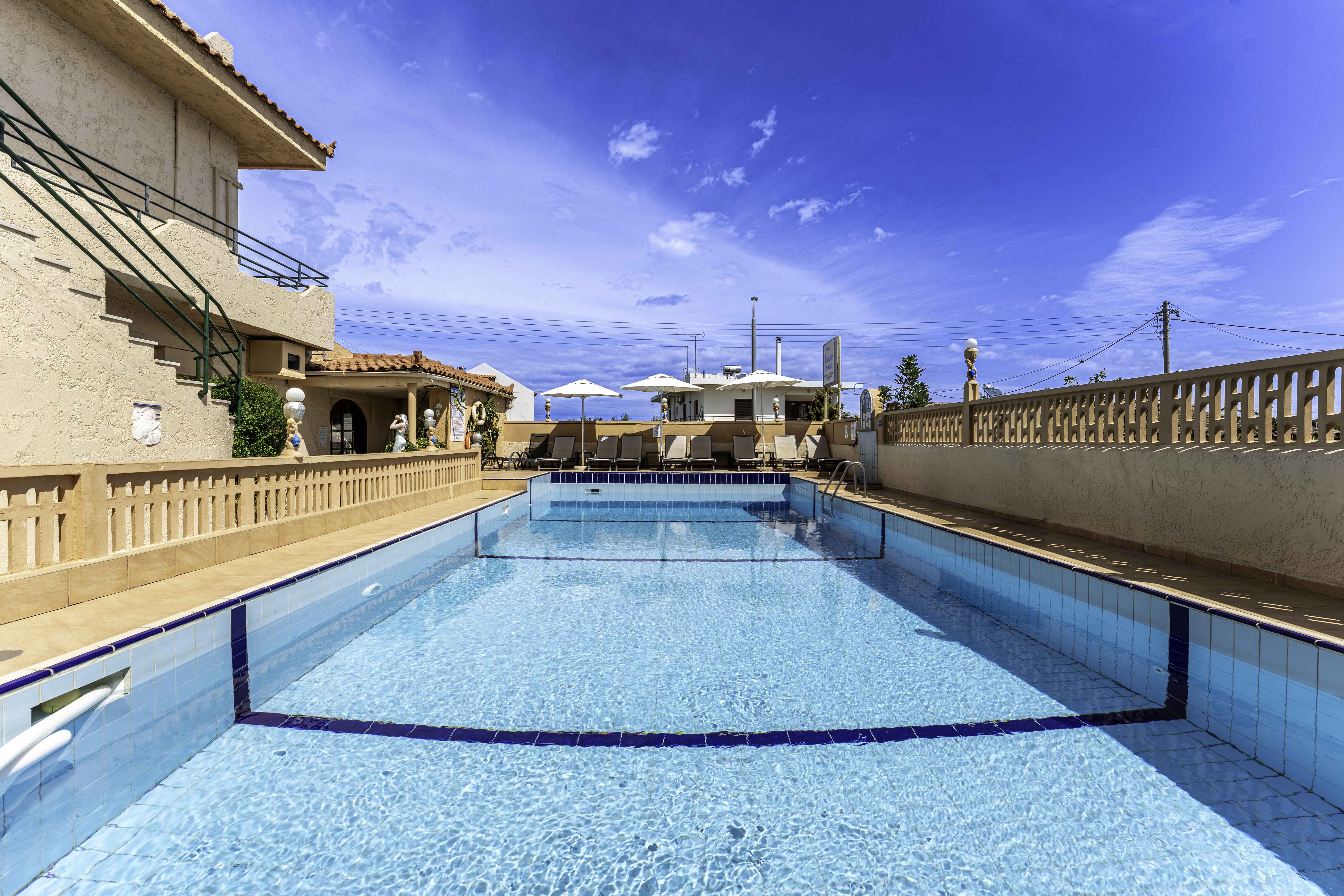 Evina Rooms & Suites