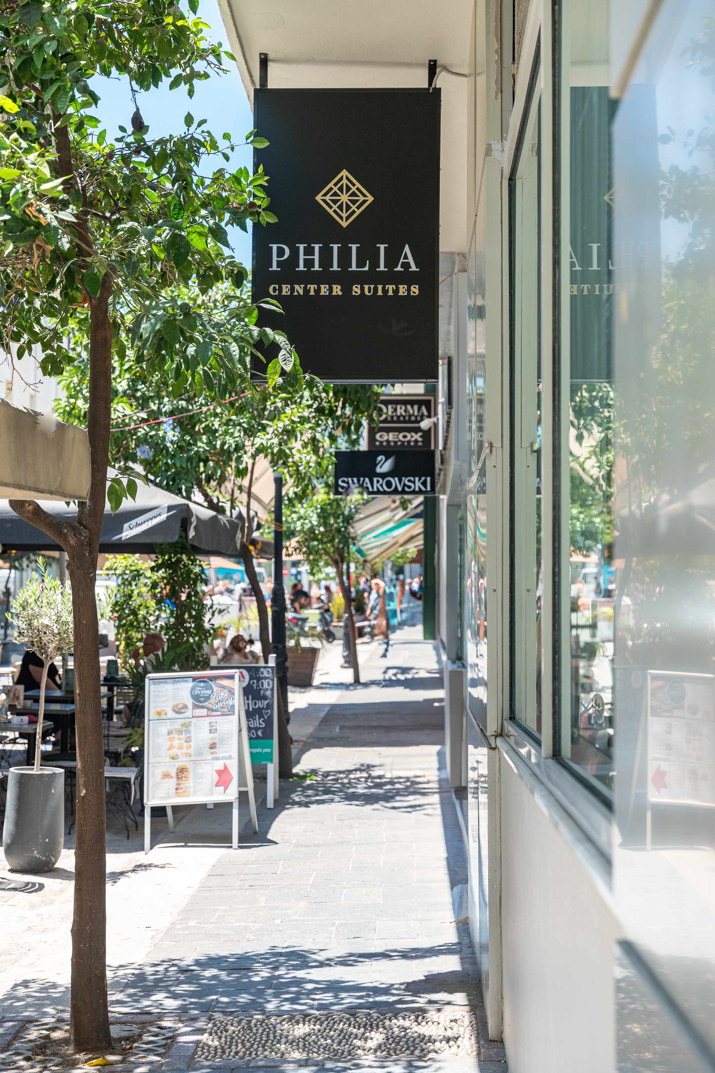 Philia Center Suites imagine 29