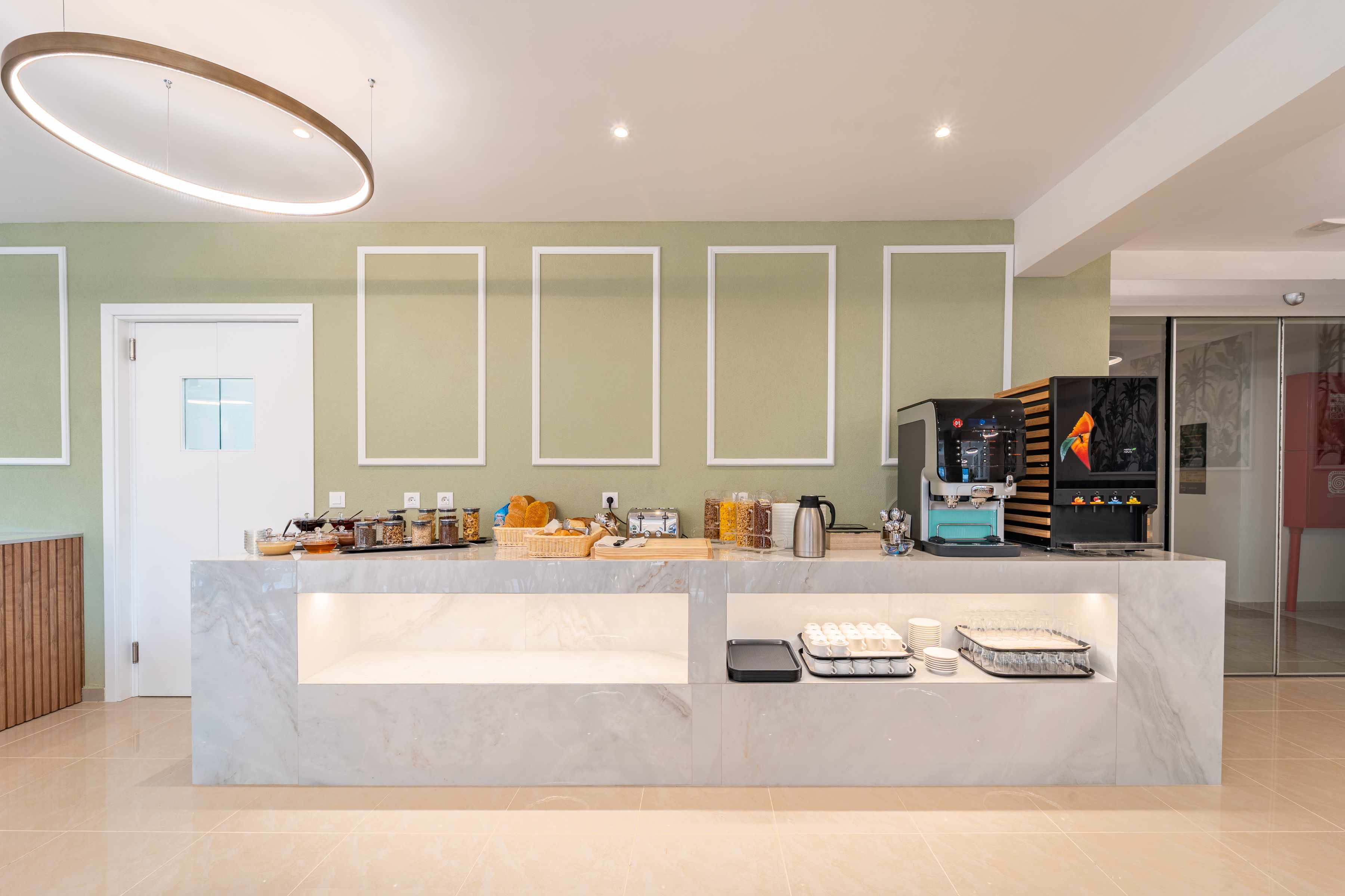 Philia Center Suites imagine 75