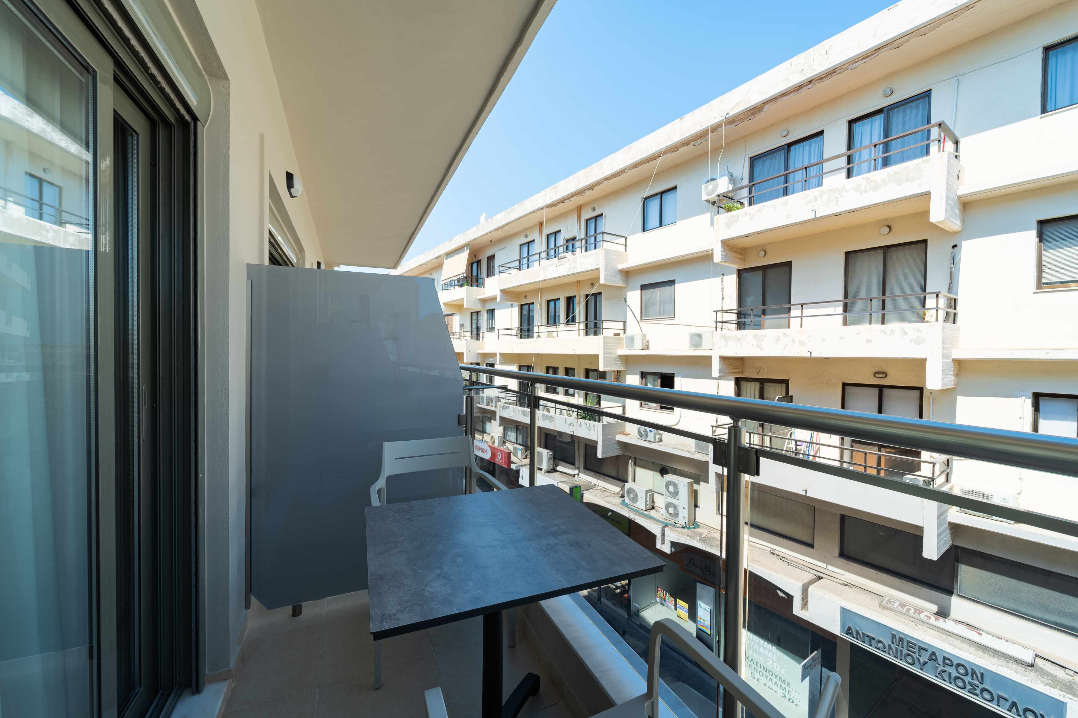 Philia Center Suites imagine 87