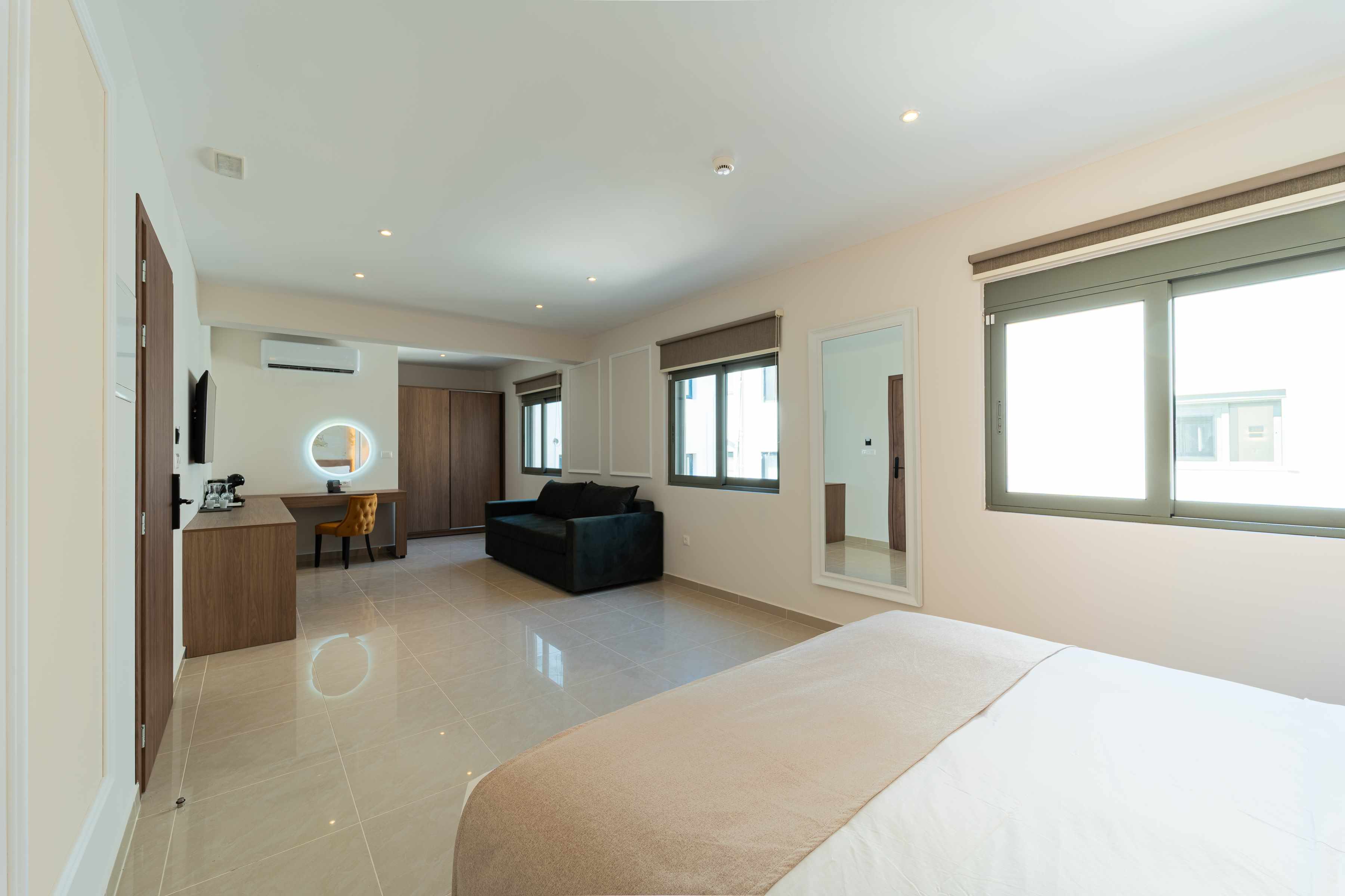 Philia Center Suites imagine 32