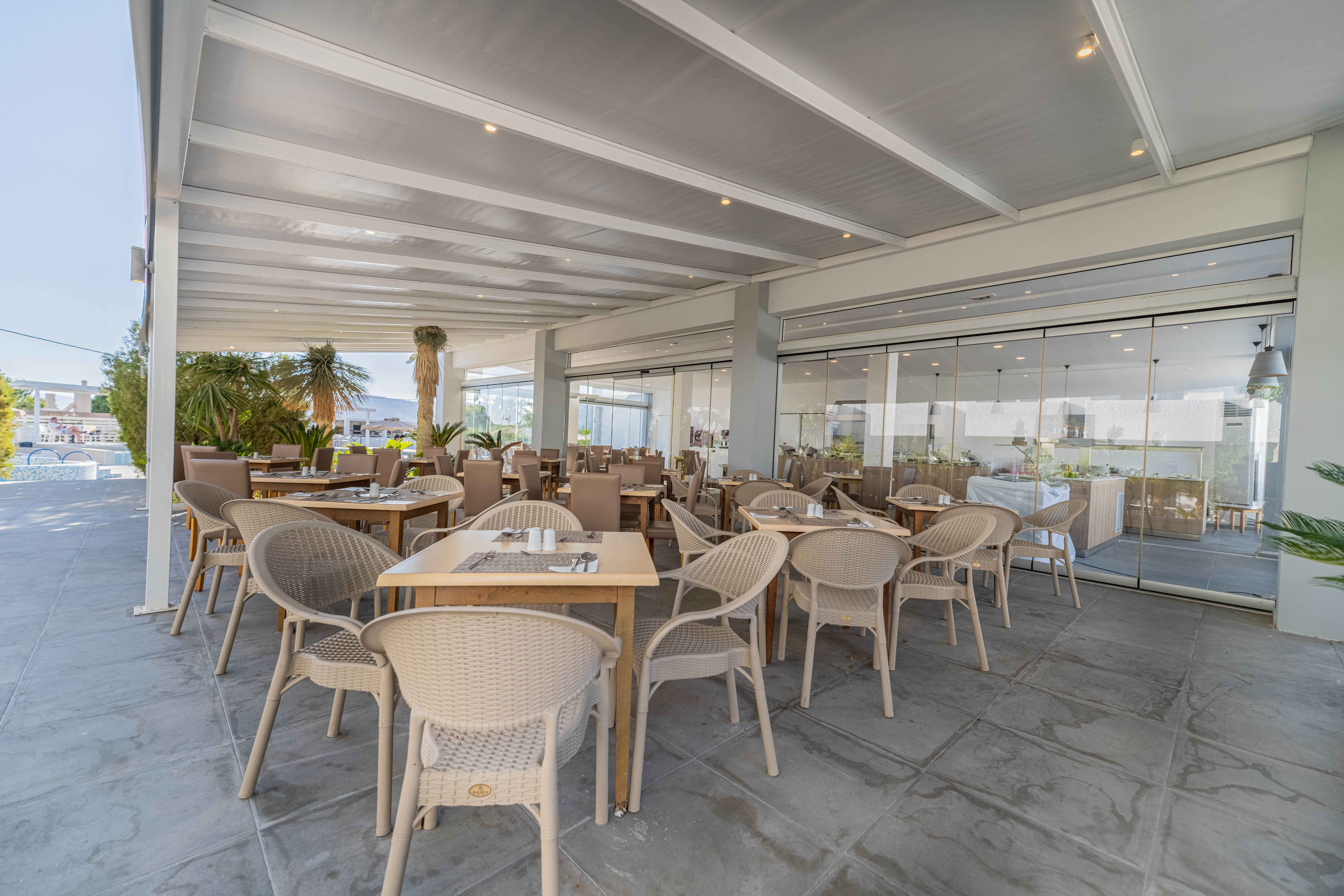 Pefkos Breeze Family Resort And Spa