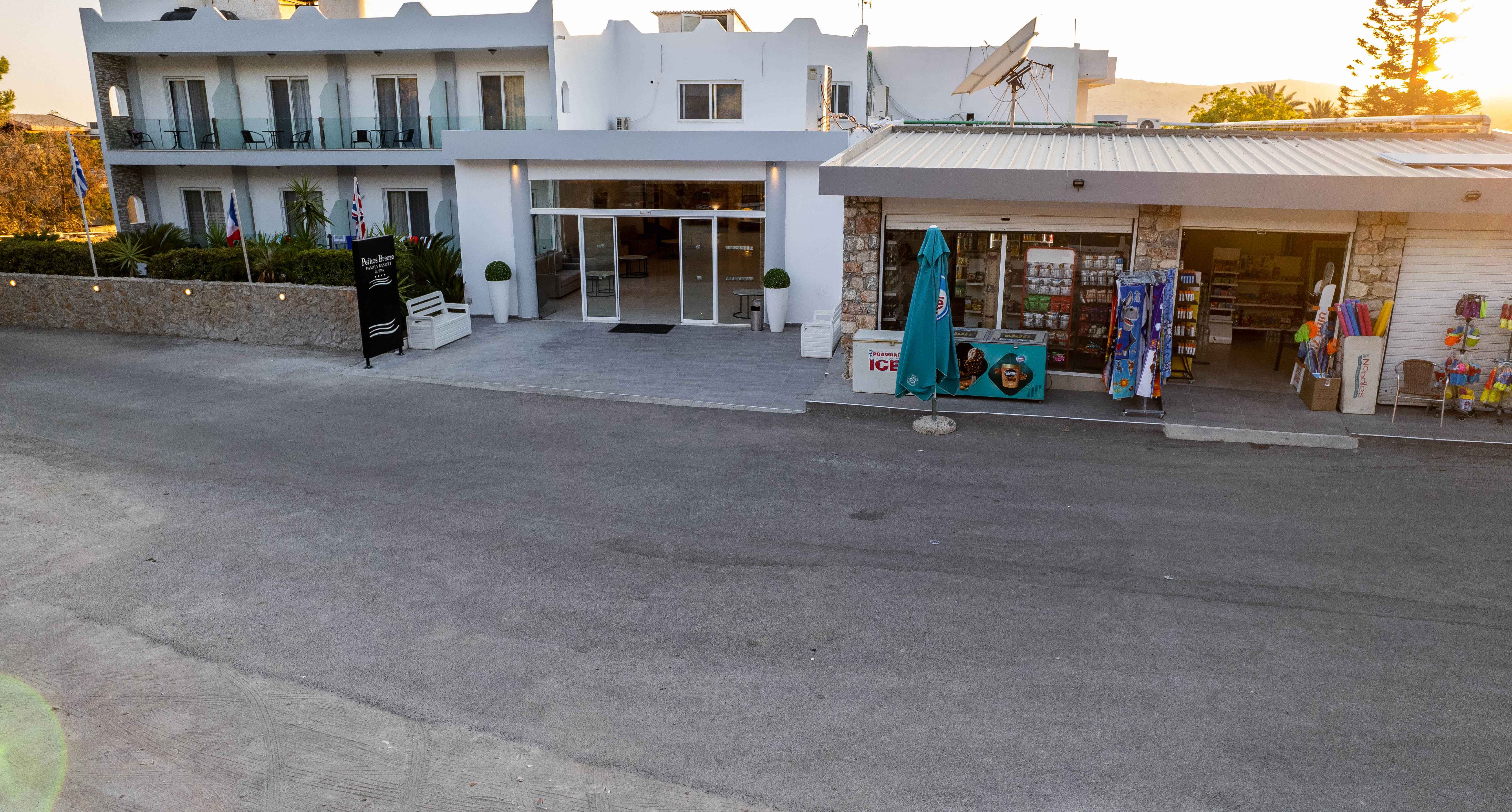 Pefkos Breeze Family Resort And Spa