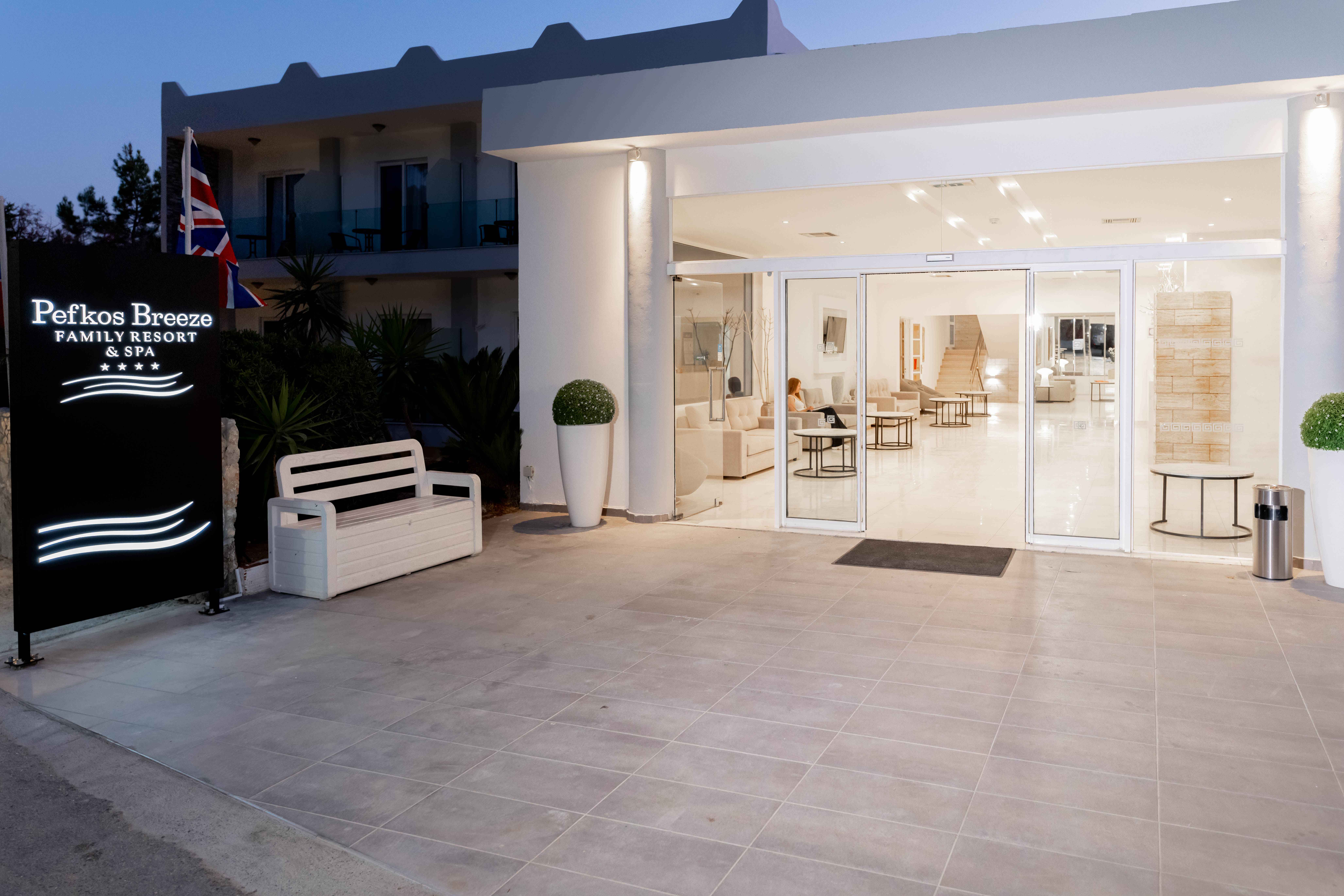 Pefkos Breeze Family Resort And Spa