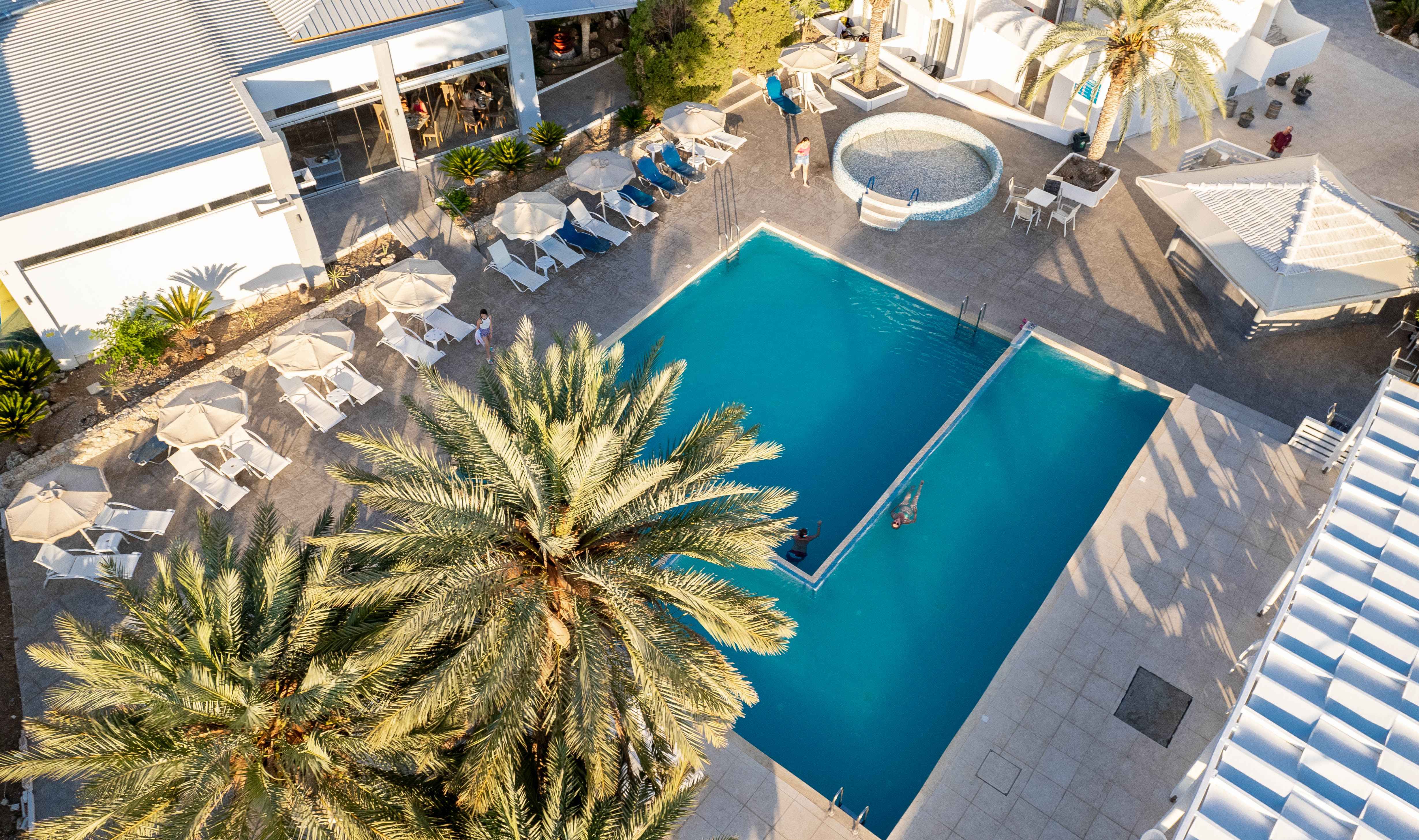 Pefkos Breeze Family Resort And Spa