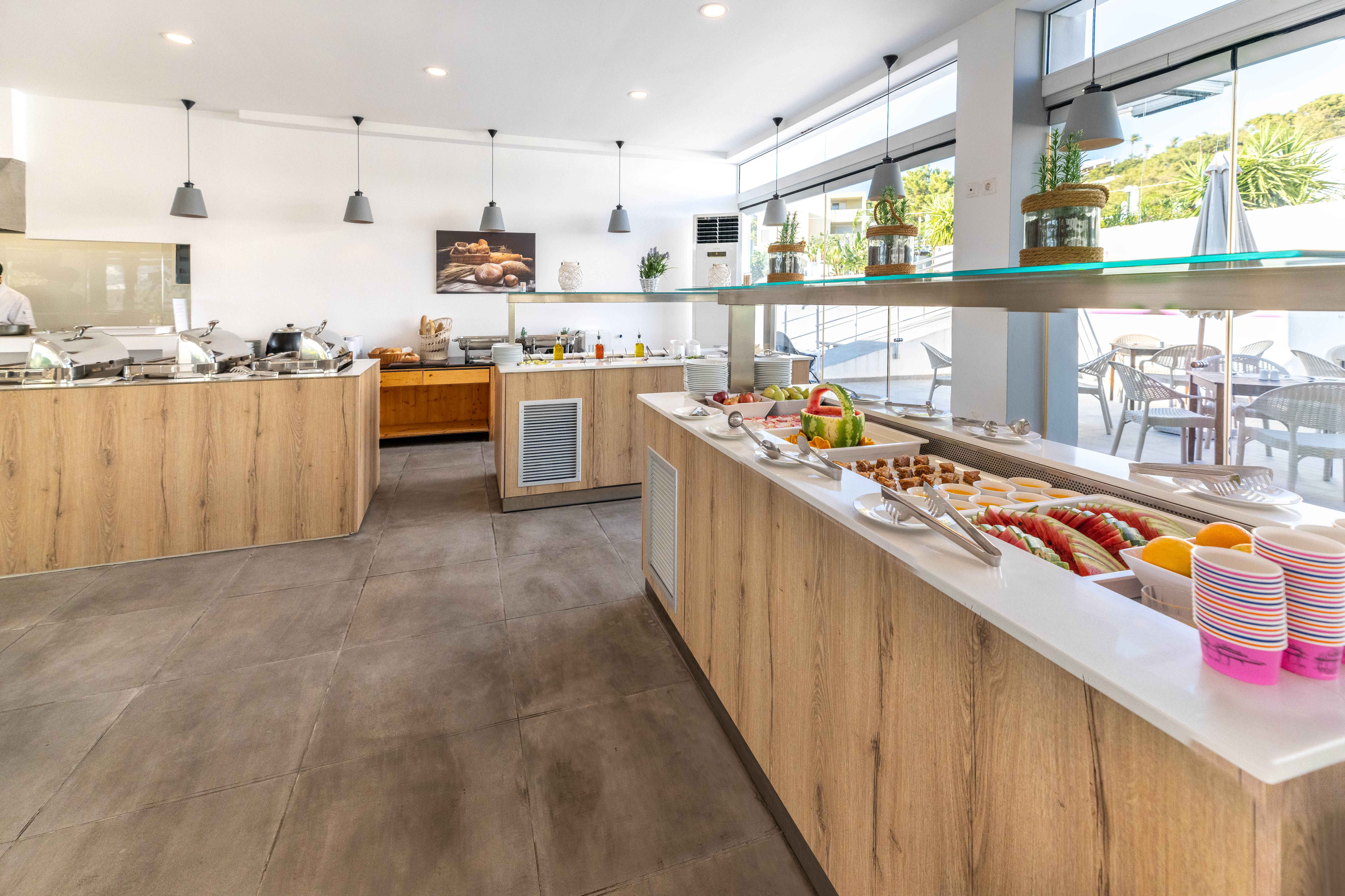 Pefkos Breeze Family Resort And Spa