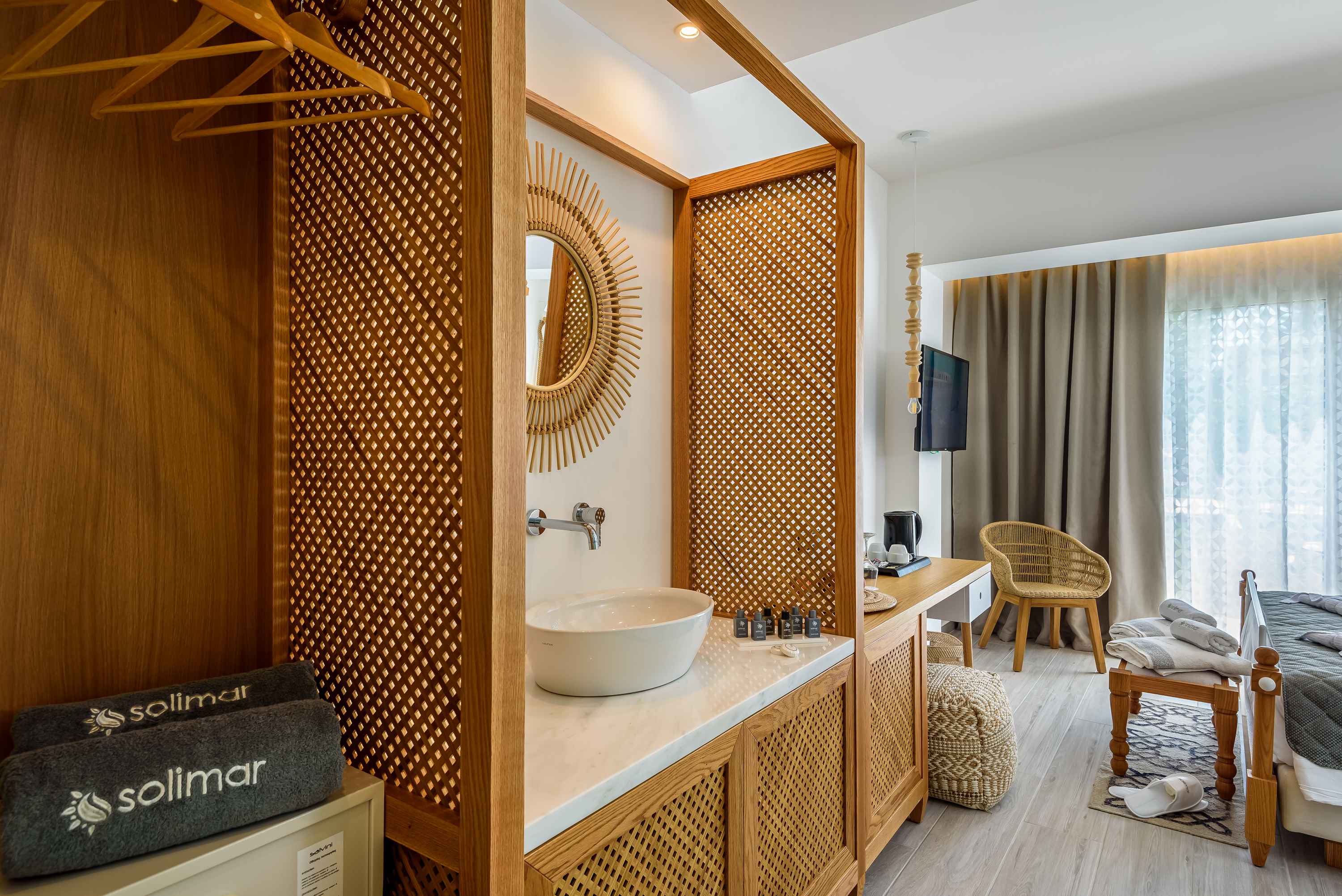 Solimar White Pearl Crete 