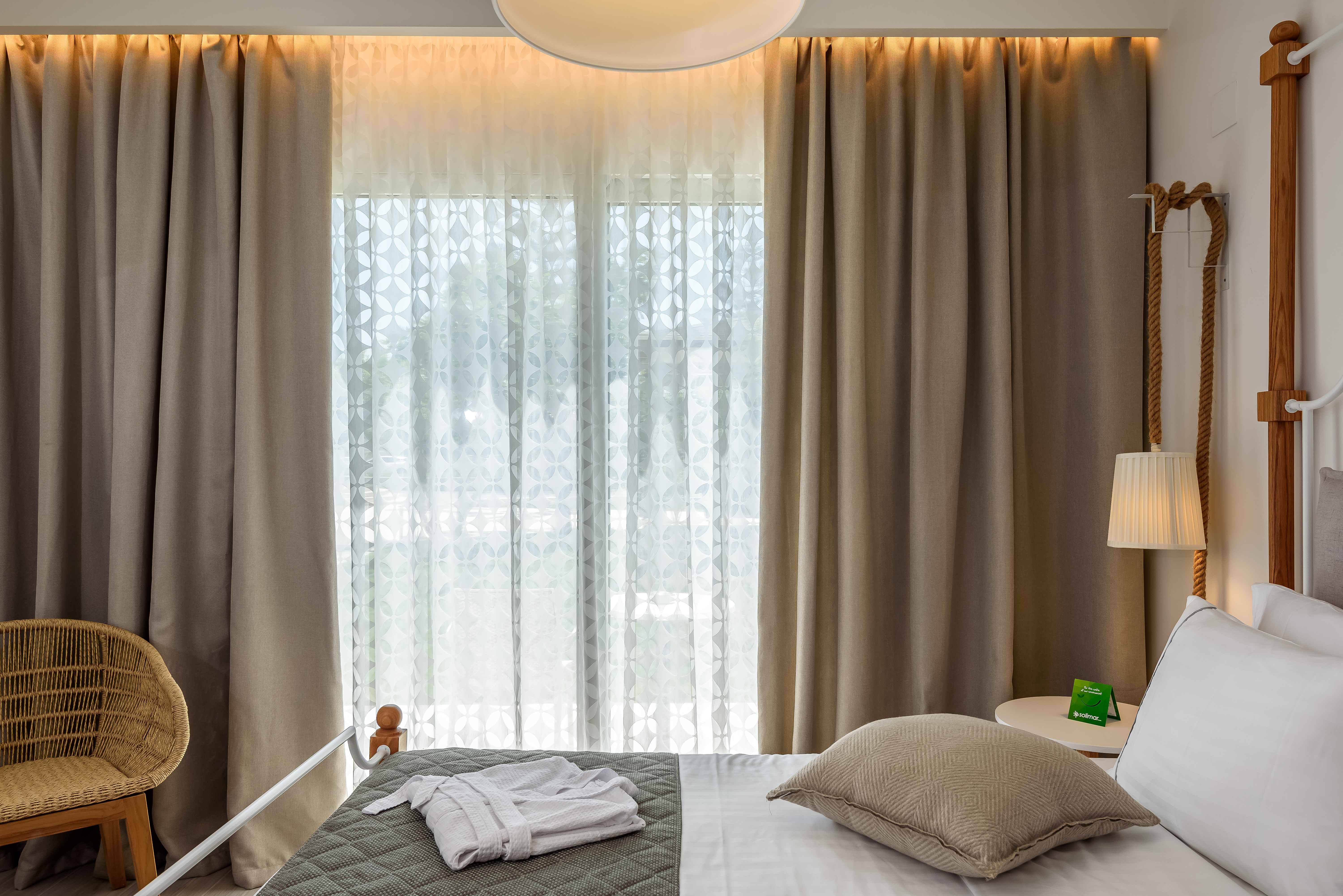 Solimar White Pearl Crete 