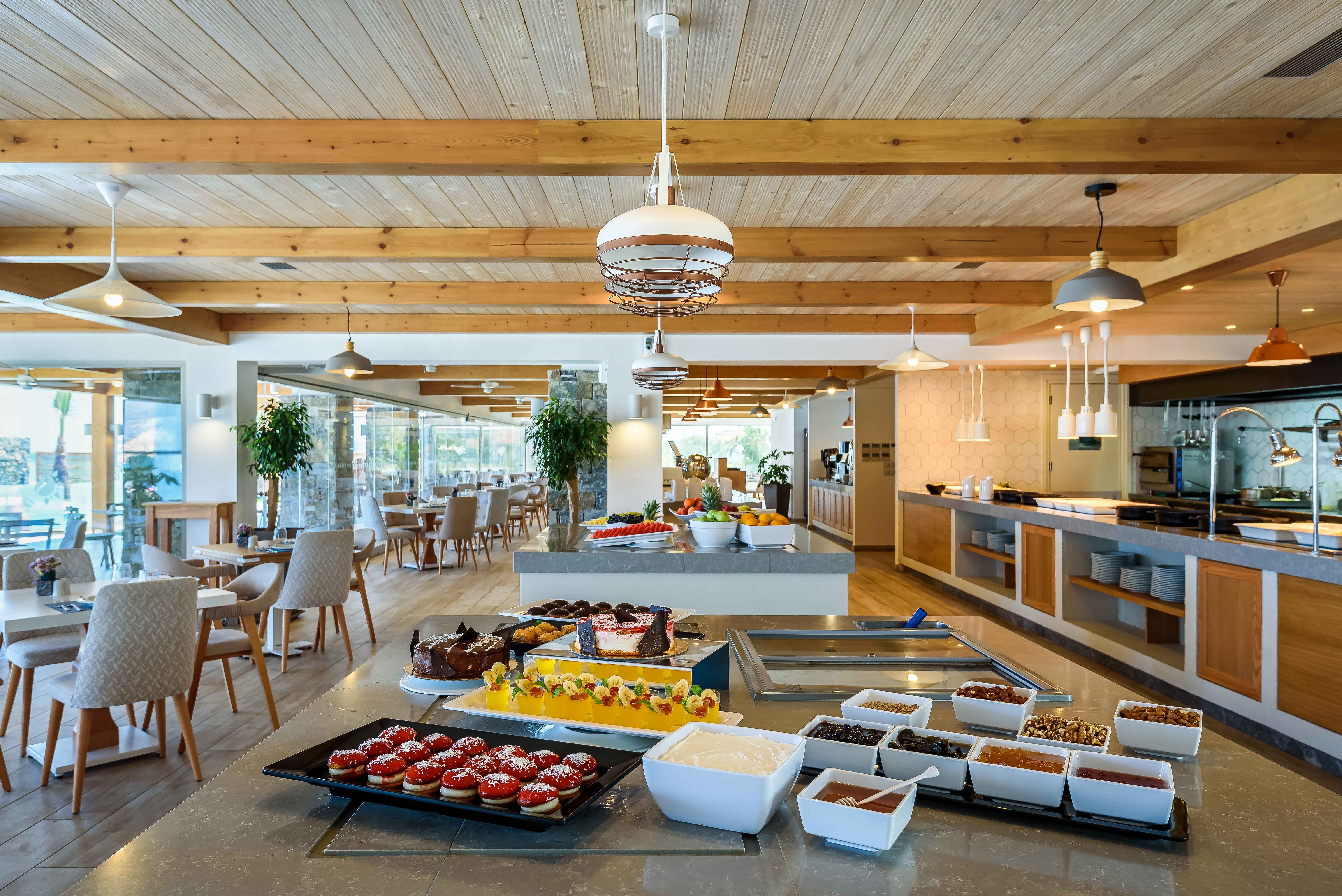 Solimar White Pearl Crete 