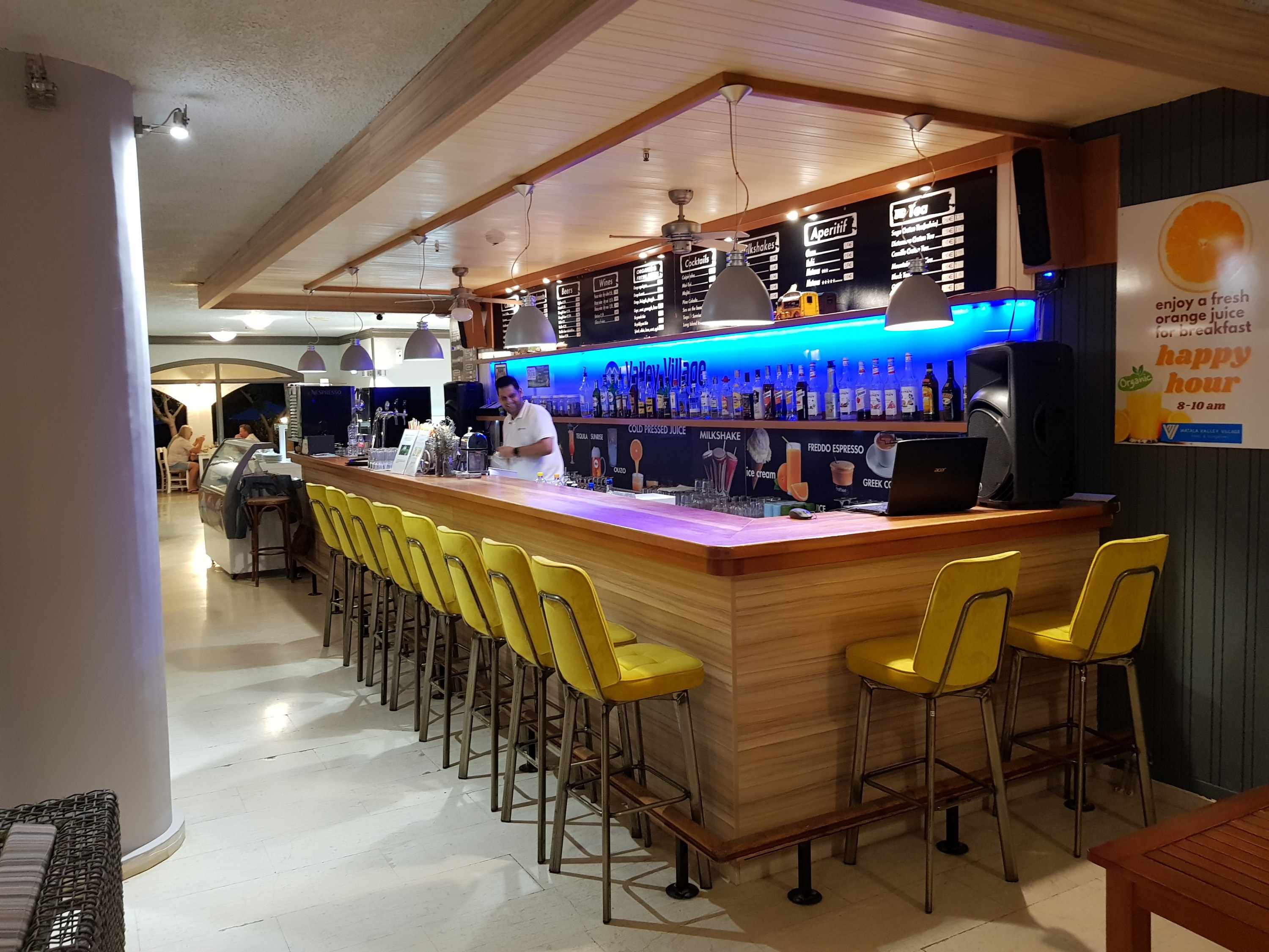 Valley Village Hotel 
